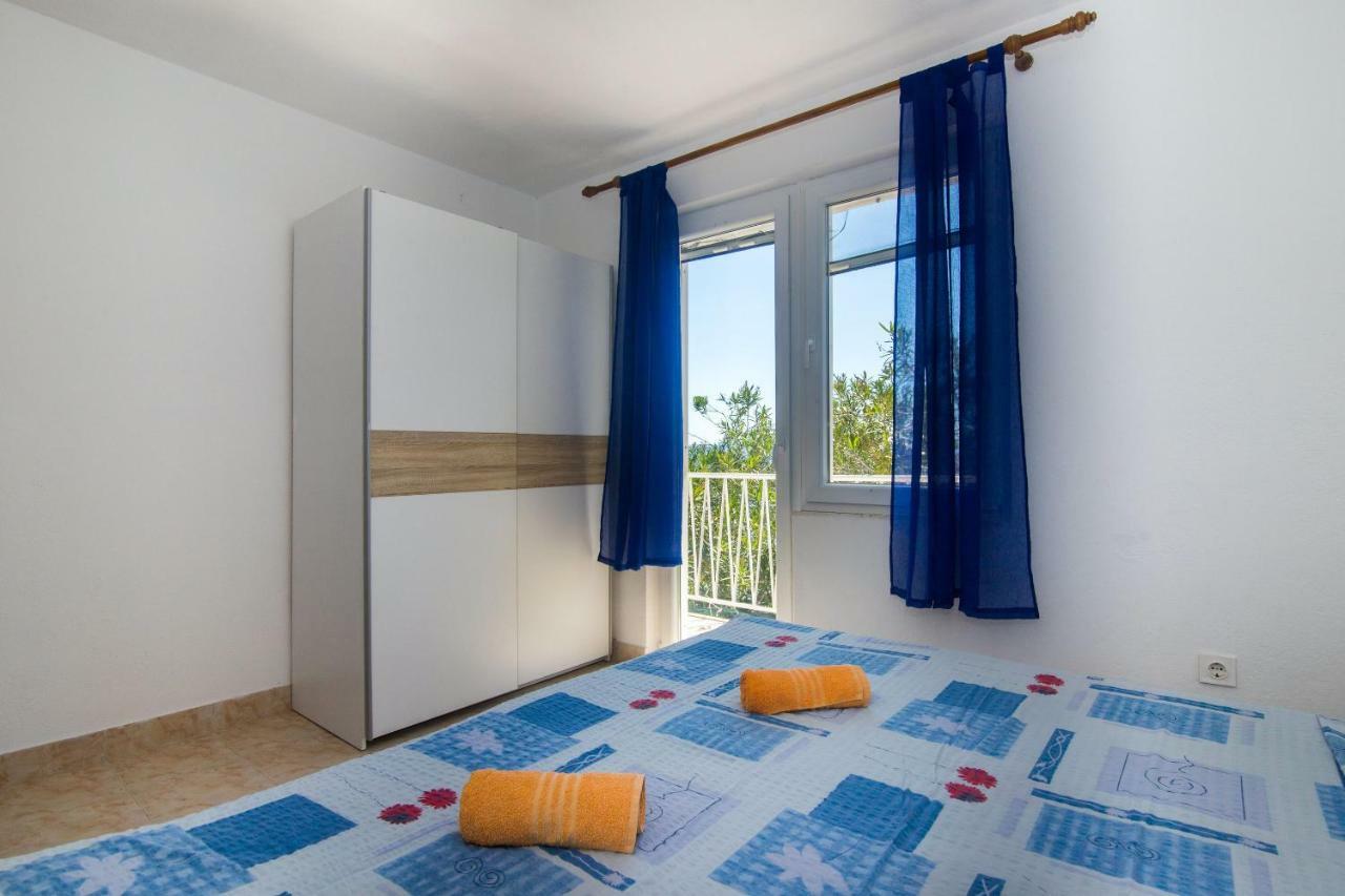Apartments Robinzon Petar Gdinj Экстерьер фото